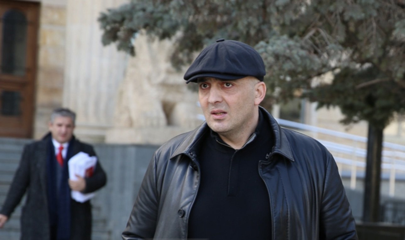 სასამართლო ოთარ ფარცხალაძის აღკვეთის ღონისძიებაზე მსჯელობს